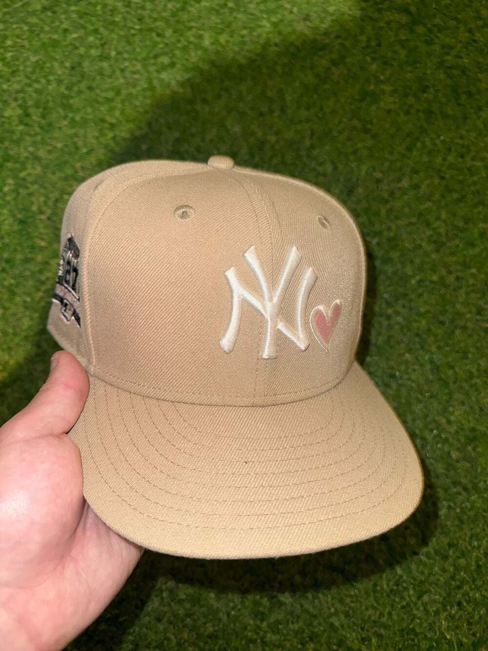 New Era New York Yankees 59FIFTY Hat Size 7 3/8 Tan Pink Custom